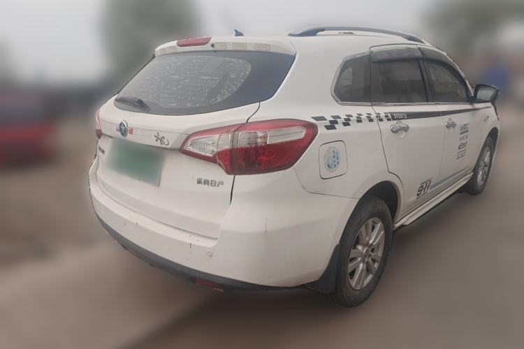 Used Venucia T70 2015 2.0L Manual RuiQu Version Rear Right 45 Deg