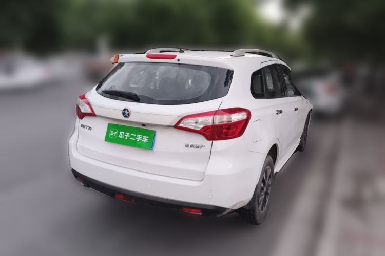Used Venucia T70 2015 1.6L Manual Ruixing Edition Rear Right 45 Deg