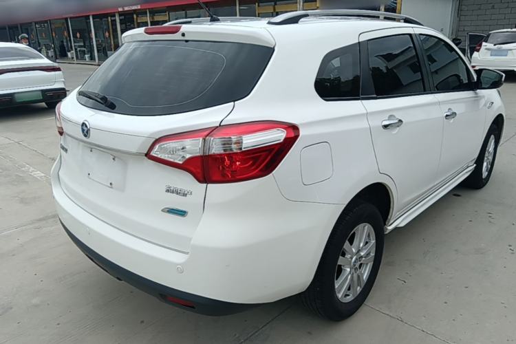 Used Venucia T70 2015 2.0L CVT Smart Choice Edition Rear Right 45 Deg