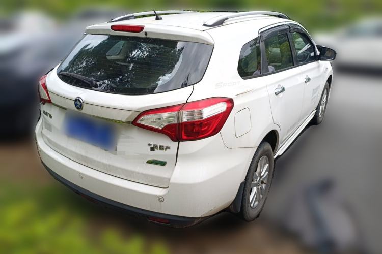 Used Venucia T70 2015 2.0L CVT Smart Choice Edition Rear Right 45 Deg