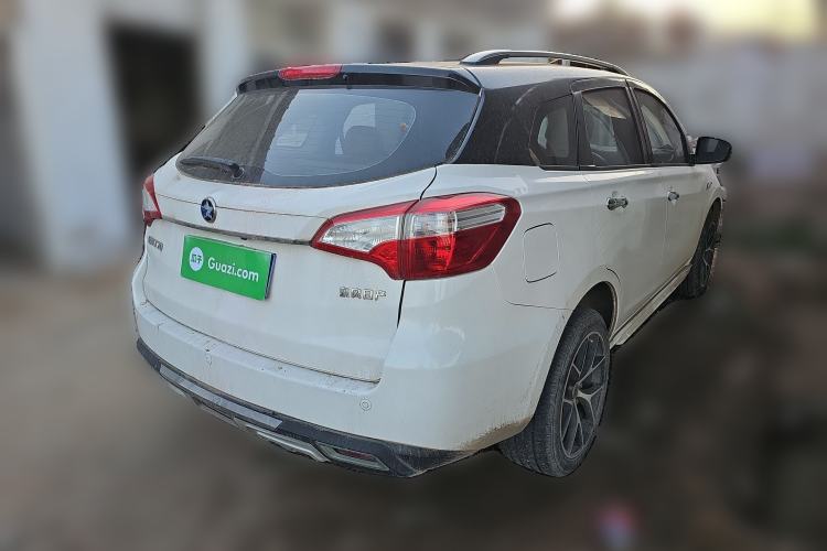 Used Venucia T70 2015 2.0L Manual RuiQu Version Rear Right 45 Deg