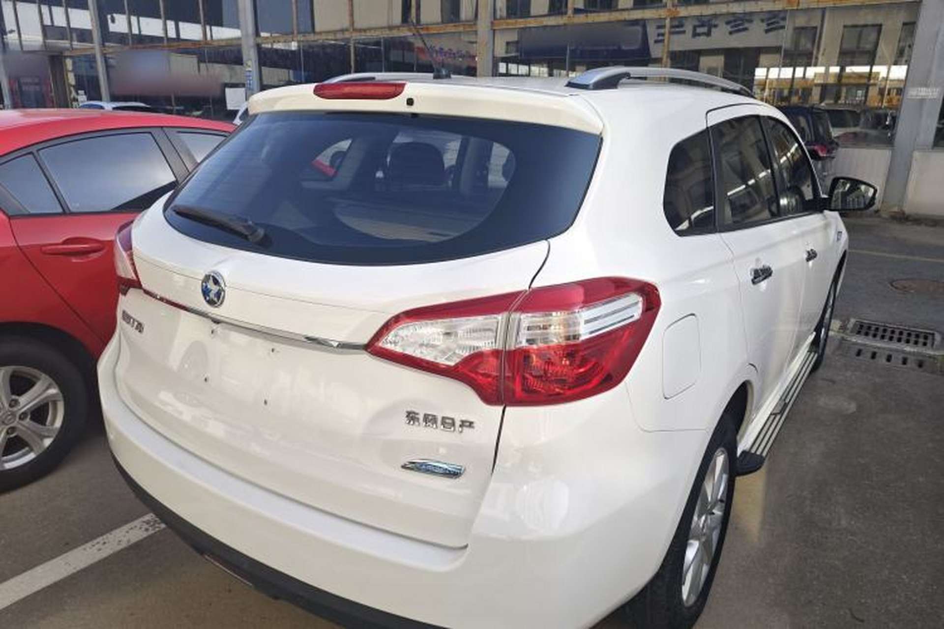 Used Venucia T70 2015 2.0L CVT Smart Edition Rear Right 45 Deg
