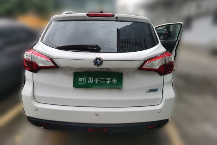 Used Venucia T70 2015 2.0L CVT Smart Choice Edition Rear