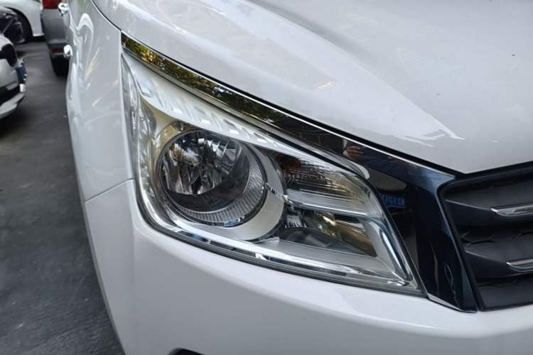 Used Venucia T70 2015 2.0L CVT Smart Choice Edition Right Front Headlight
