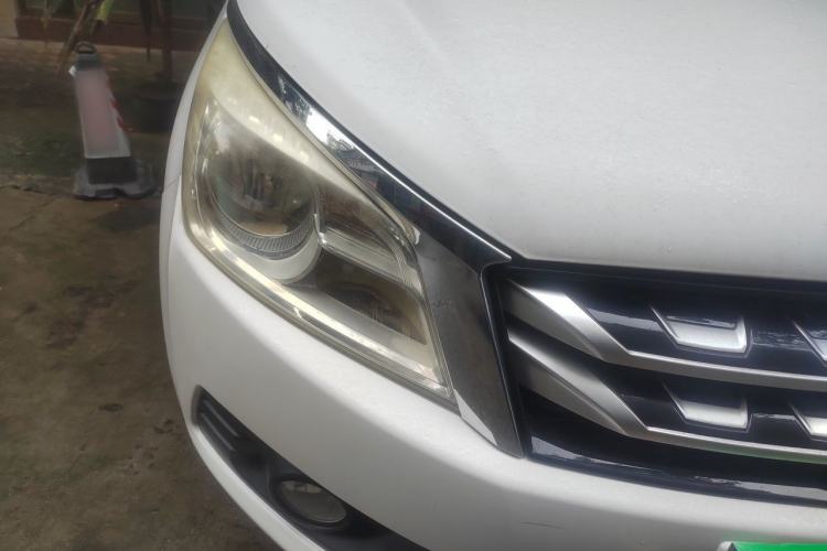 Used Venucia T70 2015 2.0L CVT Smart Choice Edition Right Front Headlight