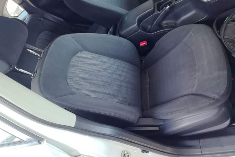Used Venucia T70 2015 1.6L Manual Ruixing Edition Right Front Seat