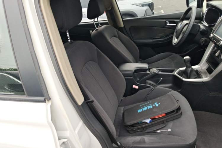 Used Venucia T70 2015 1.6L Manual Ruixing Edition Right Front Seat