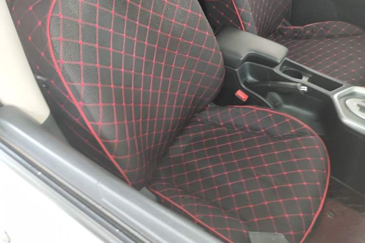 Used Venucia T70 2015 2.0L CVT Smart Edition Right Front Seat