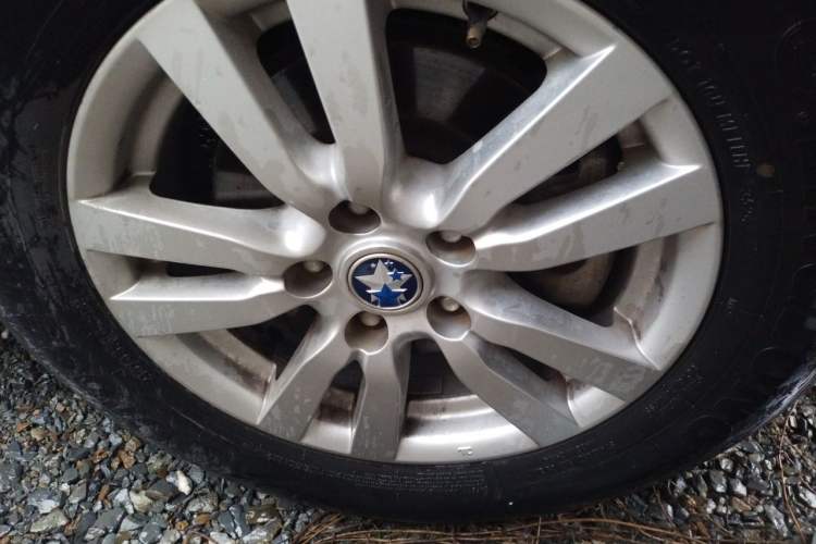 Used Venucia T70 2015 2.0L CVT Smart Choice Edition Right Front Wheel Hub