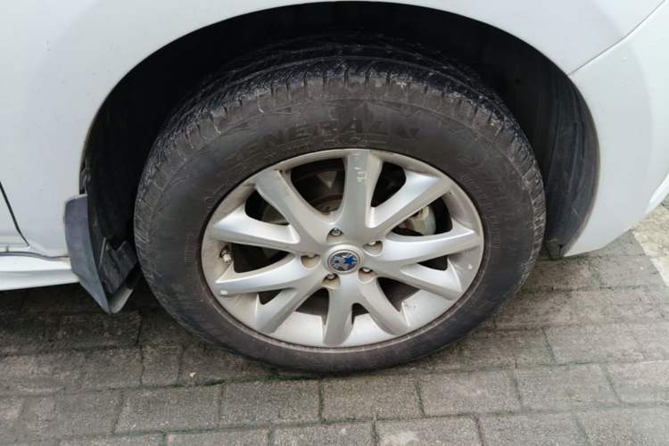 Used Venucia T70 2015 2.0L CVT Smart Edition Right Front Wheel Hub