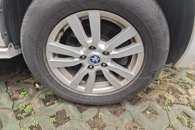 Used Venucia T70 2015 2.0L Manual RuiQu Version Right Front Wheel Hub