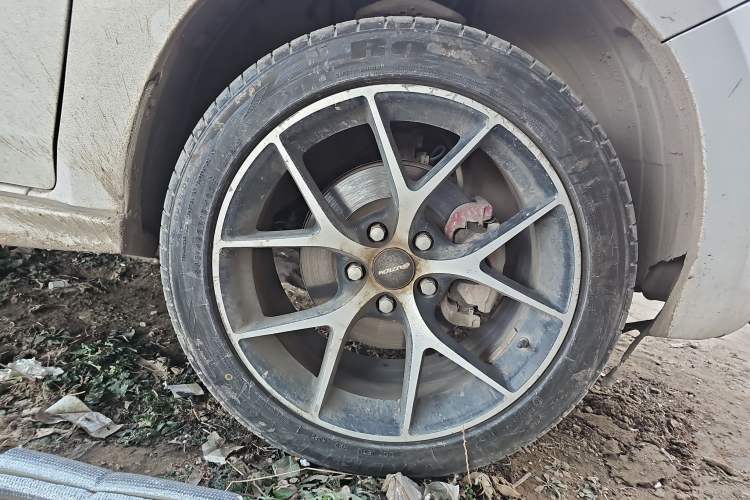 Used Venucia T70 2015 2.0L Manual RuiQu Version Right Front Wheel Hub