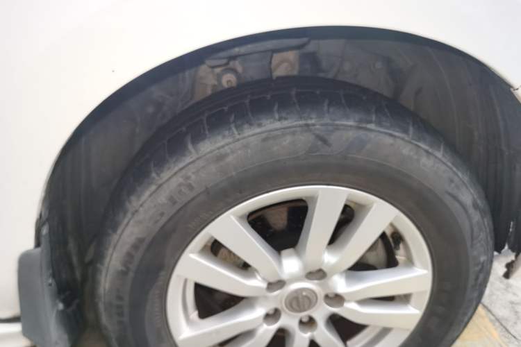 Used Venucia T70 2015 2.0L CVT Smart Choice Edition Right Front Wheel Hub