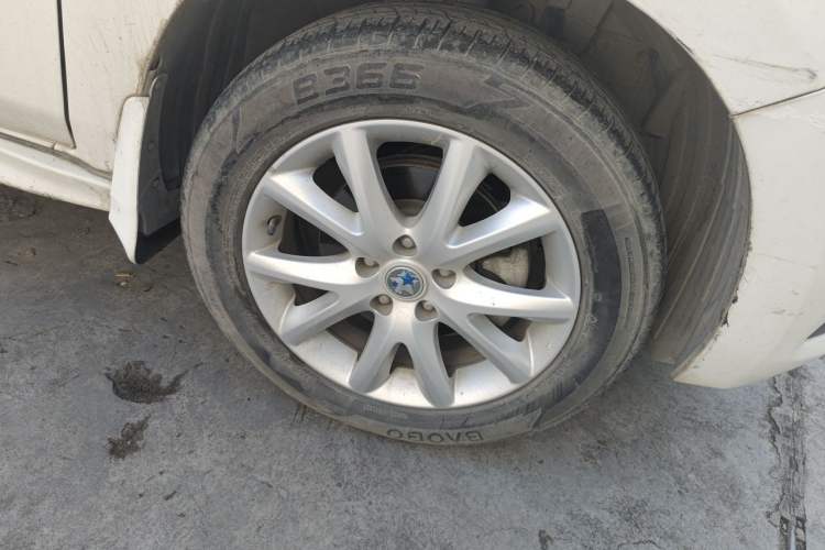 Used Venucia T70 2015 2.0L Manual RuiXiang Edition Right Front Wheel Hub