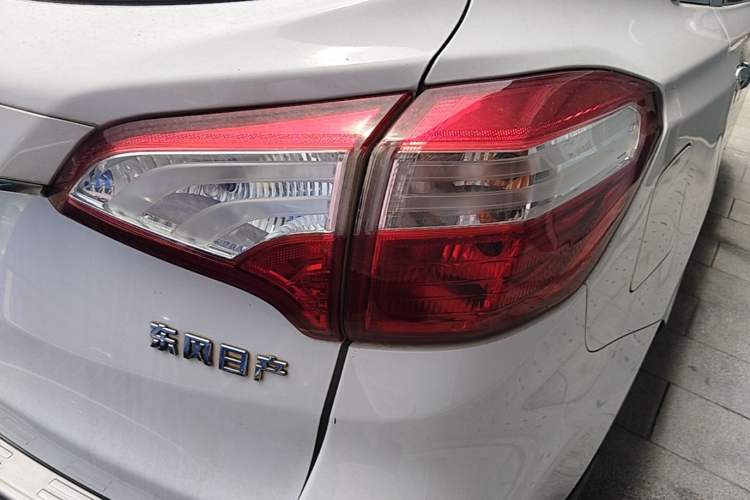 Used Venucia T70 2015 2.0L Manual RuiQu Version Right Rear Taillight