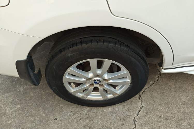 Used Venucia T70 2015 2.0L CVT Smart Choice Edition Right Rear Wheel Hub