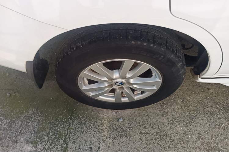 Used Venucia T70 2015 2.0L CVT Smart Choice Edition Right Rear Wheel Hub