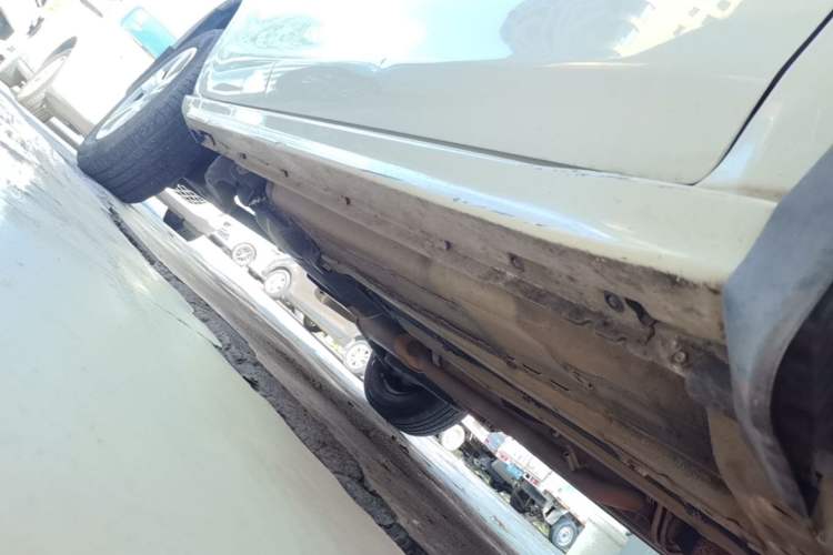 Used Venucia T70 2015 1.6L Manual Ruixing Edition Right Side Sill