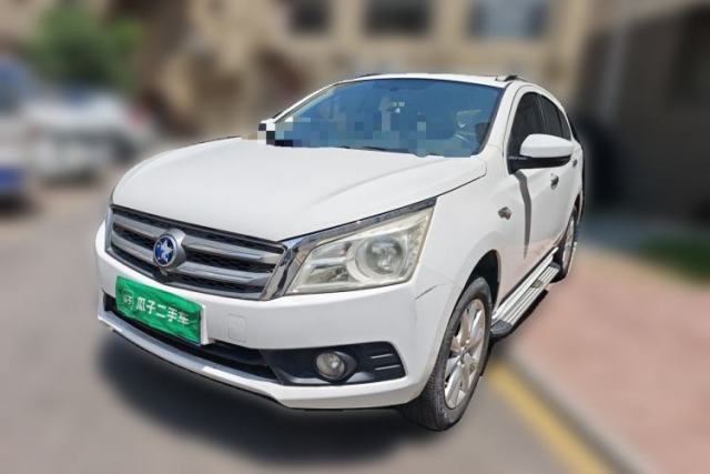 Used Venucia T70 2015 2.0L CVT Smart Edition