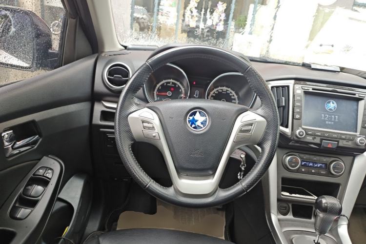 Used Venucia T70 2015 2.0L CVT Smart Edition Steering Wheel