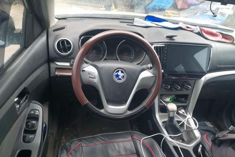 Used Venucia T70 2015 2.0L Manual RuiQu Version Steering Wheel