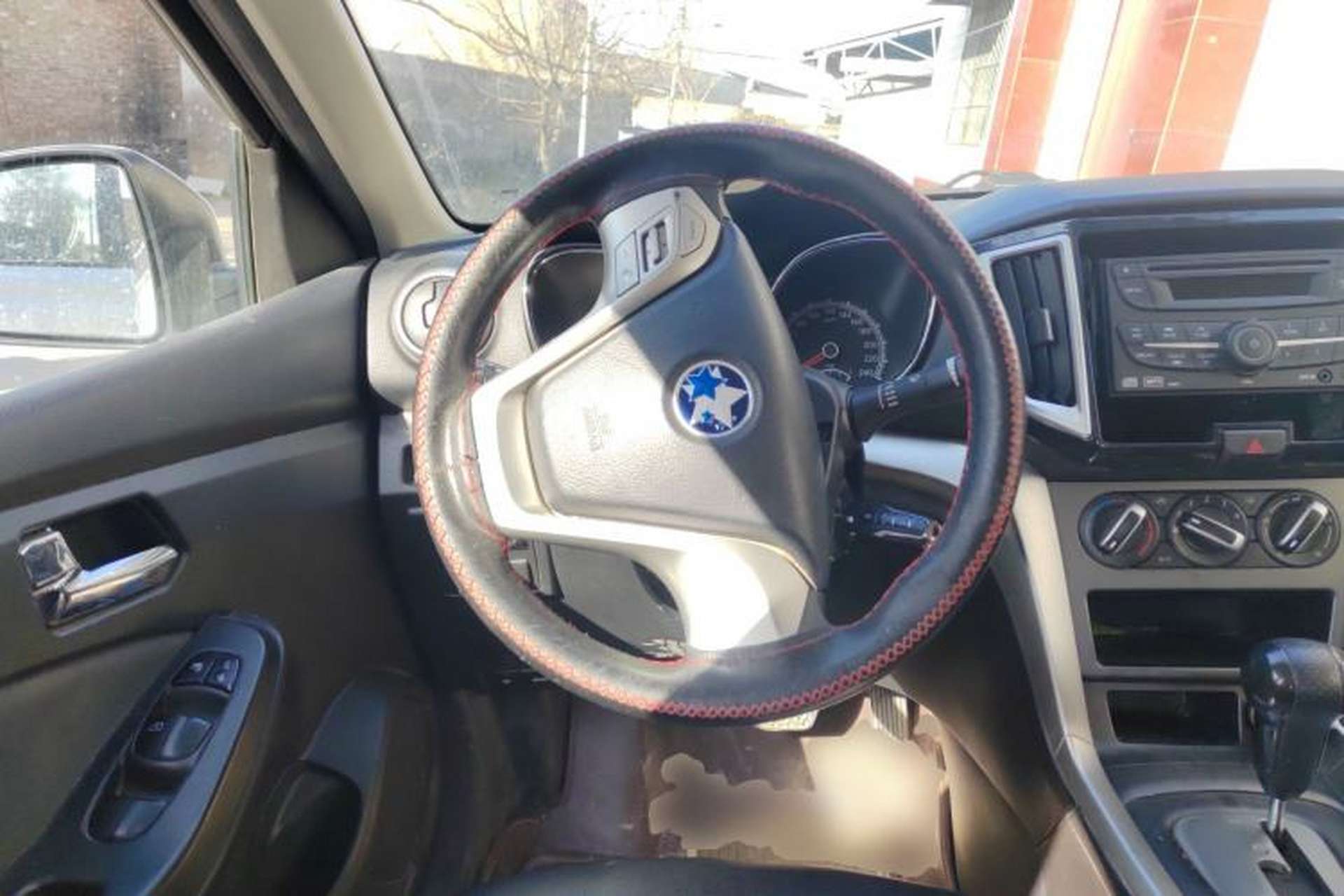 Used Venucia T70 2015 2.0L CVT Smart Choice Edition Steering Wheel