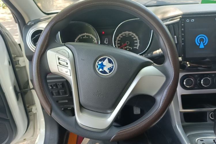 Used Venucia T70 2015 2.0L CVT Smart Choice Edition Steering Wheel