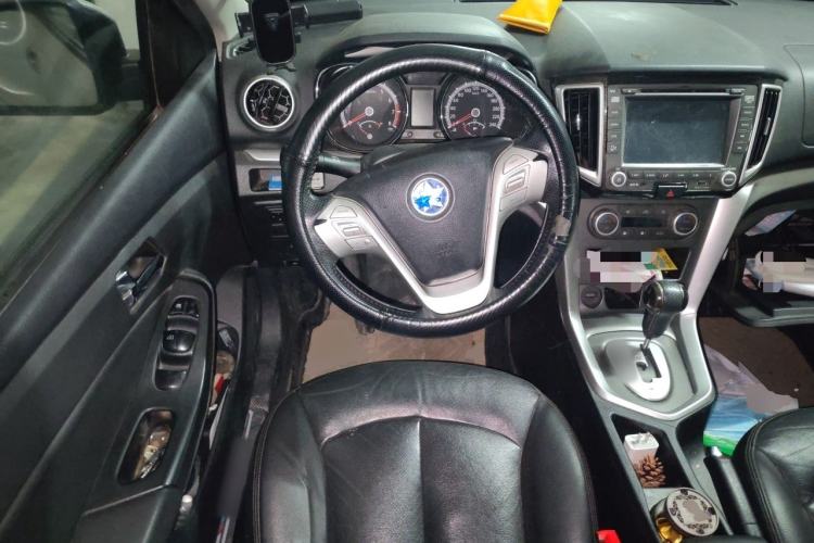 Used Venucia T70 2015 2.0L CVT Smart Edition Steering Wheel