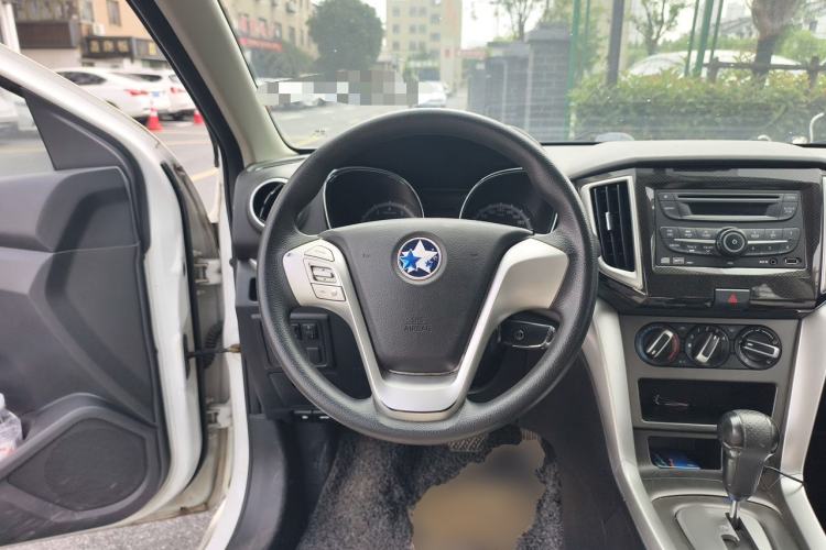 Used Venucia T70 2015 2.0L CVT Smart Choice Edition Steering Wheel