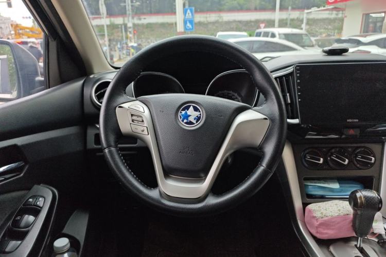Used Venucia T70 2015 2.0L CVT Smart Choice Edition Steering Wheel