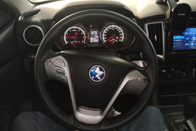 Used Venucia T70 2015 2.0L CVT Smart Choice Edition Steering Wheel
