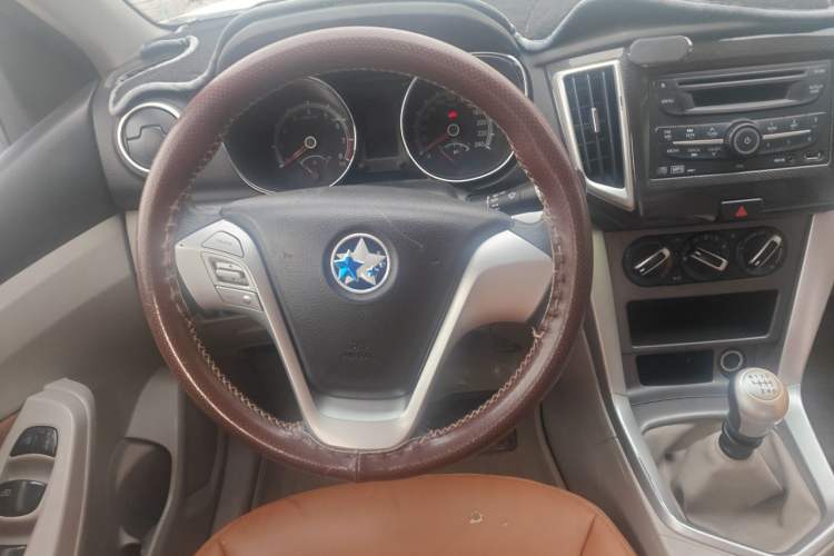 Used Venucia T70 2015 2.0L Manual RuiQu Version Steering Wheel