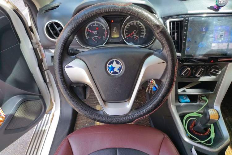 Used Venucia T70 2015 1.6L Manual Ruixing Edition Steering Wheel