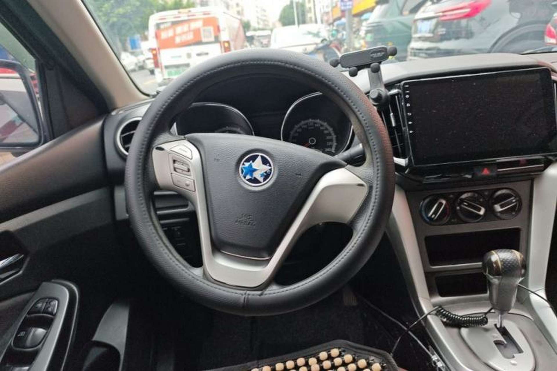 Used Venucia T70 2015 2.0L CVT Smart Choice Edition Steering Wheel