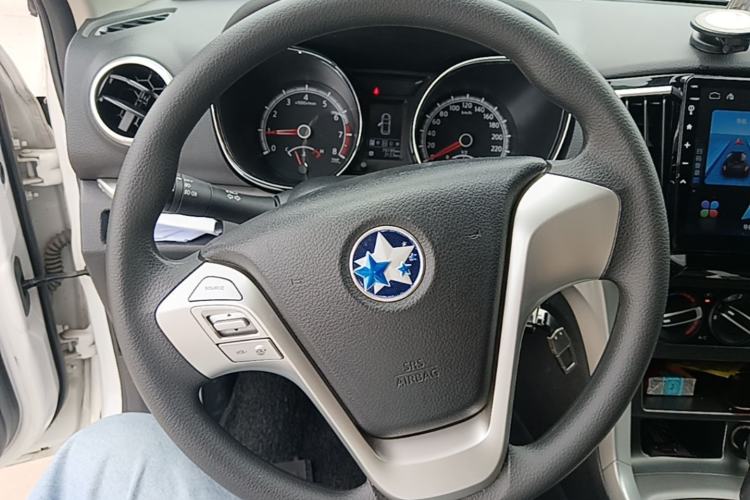 Used Venucia T70 2015 2.0L CVT Smart Choice Edition Steering Wheel