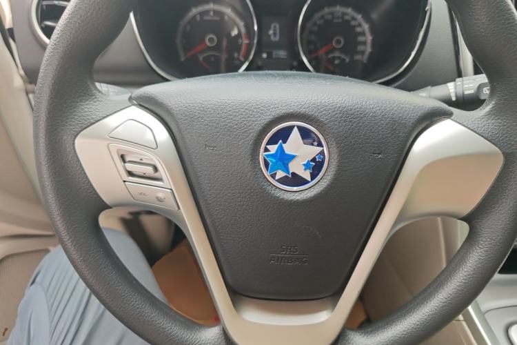 Used Venucia T70 2015 2.0L CVT Smart Edition Steering Wheel