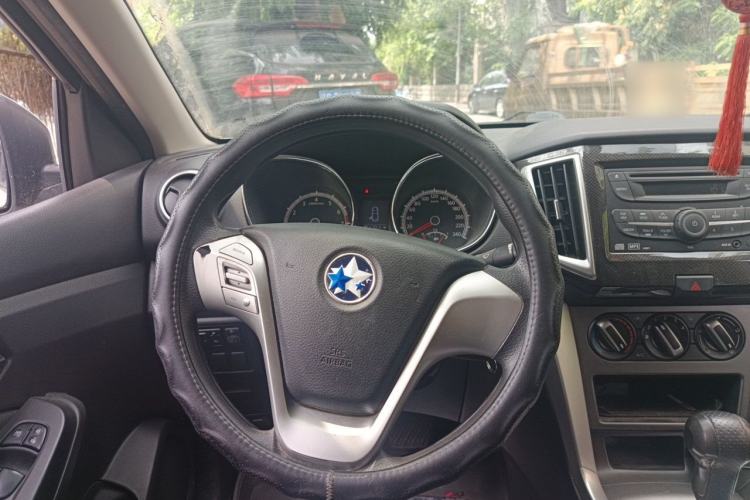 Used Venucia T70 2015 2.0L CVT Smart Choice Edition Steering Wheel