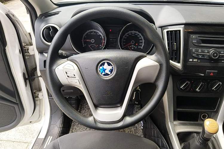 Used Venucia T70 2015 2.0L Manual RuiQu Version Steering Wheel