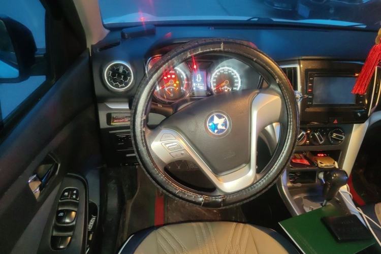 Used Venucia T70 2015 2.0L CVT Smart Choice Edition Steering Wheel
