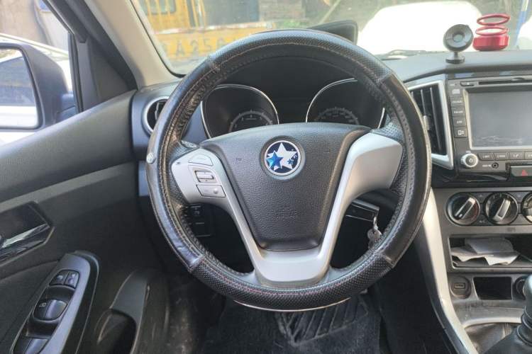 Used Venucia T70 2015 2.0L Manual RuiXiang Edition Steering Wheel