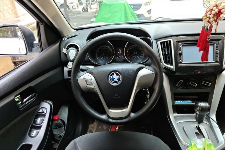 Used Venucia T70 2015 2.0L CVT Smart Choice Edition Steering Wheel