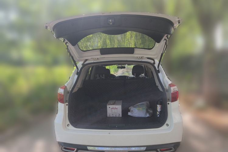 Used Venucia T70 2015 1.6L Manual Ruixing Edition Trunk