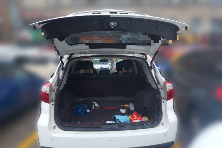 Used Venucia T70 2015 2.0L Manual RuiQu Version Trunk