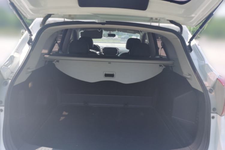 Used Venucia T70 2015 2.0L CVT Smart Choice Edition Trunk