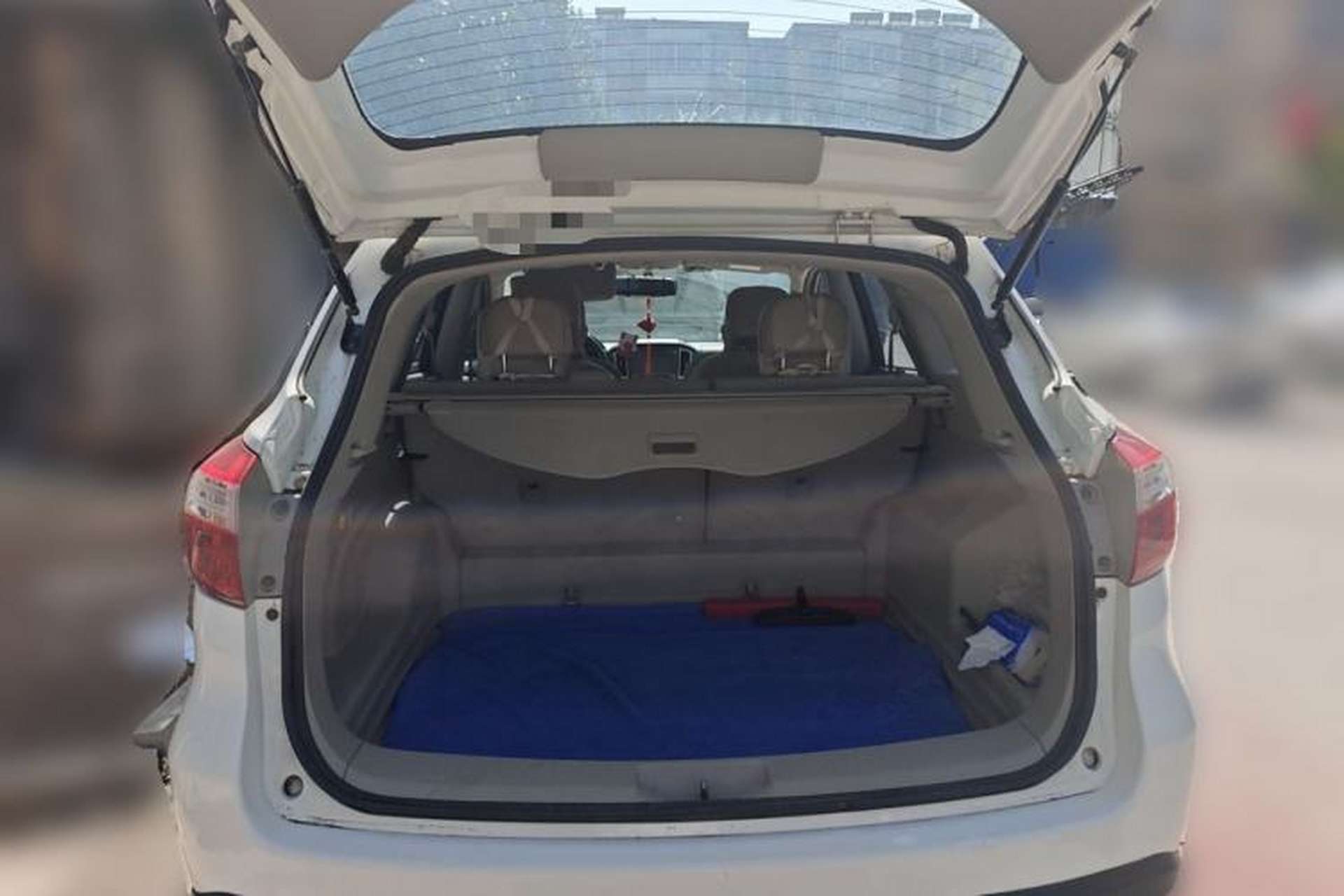 Used Venucia T70 2015 2.0L CVT Smart Edition Trunk