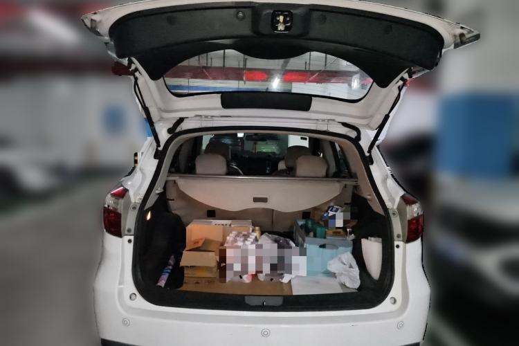 Used Venucia T70 2015 2.0L CVT Smart Choice Edition Trunk
