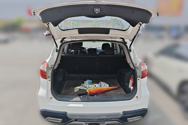 Used Venucia T70 2015 1.6L Manual Ruixing Edition Trunk