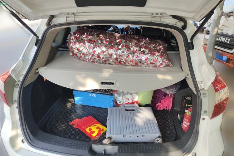 Used Venucia T70 2015 2.0L CVT Smart Choice Edition Trunk