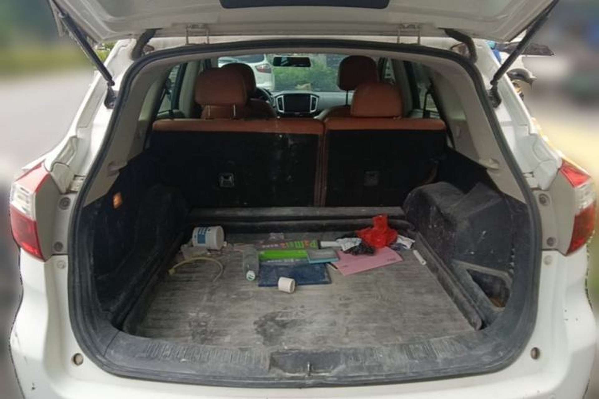 Used Venucia T70 2015 2.0L CVT Smart Choice Edition Trunk