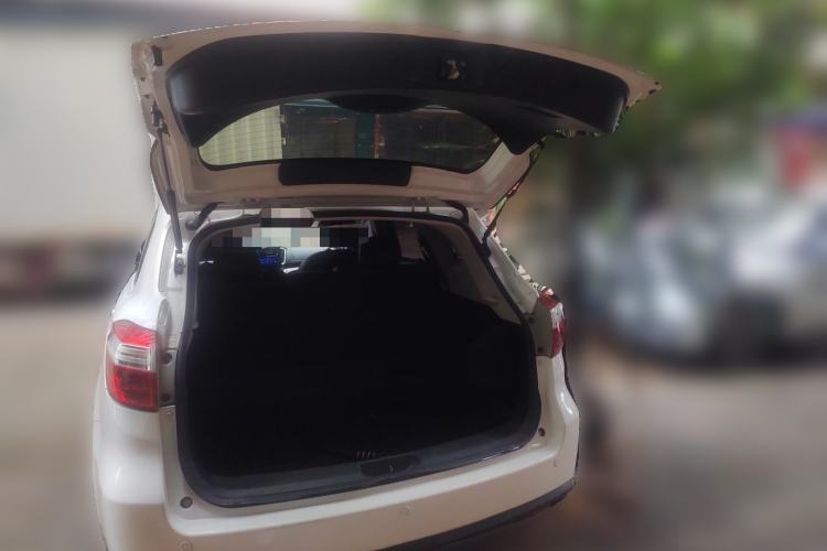 Used Venucia T70 2015 2.0L CVT Smart Choice Edition Trunk